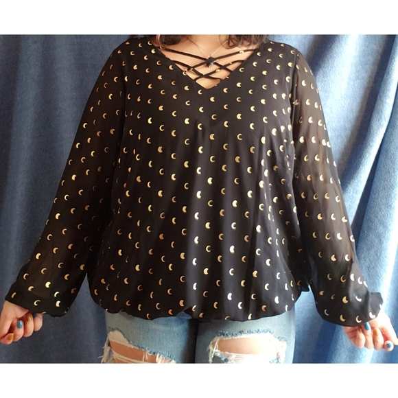 Gold Moon Patterned Ballon Sleeve Top